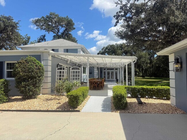 Building Photo - 34902 Greensteele Rd