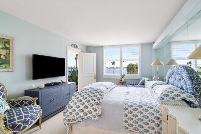 Building Photo - 1701 S Flagler Dr