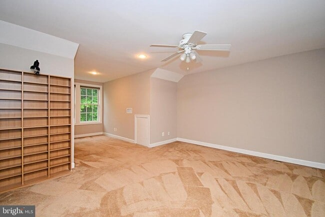 Building Photo - 2304 Lennon Ln