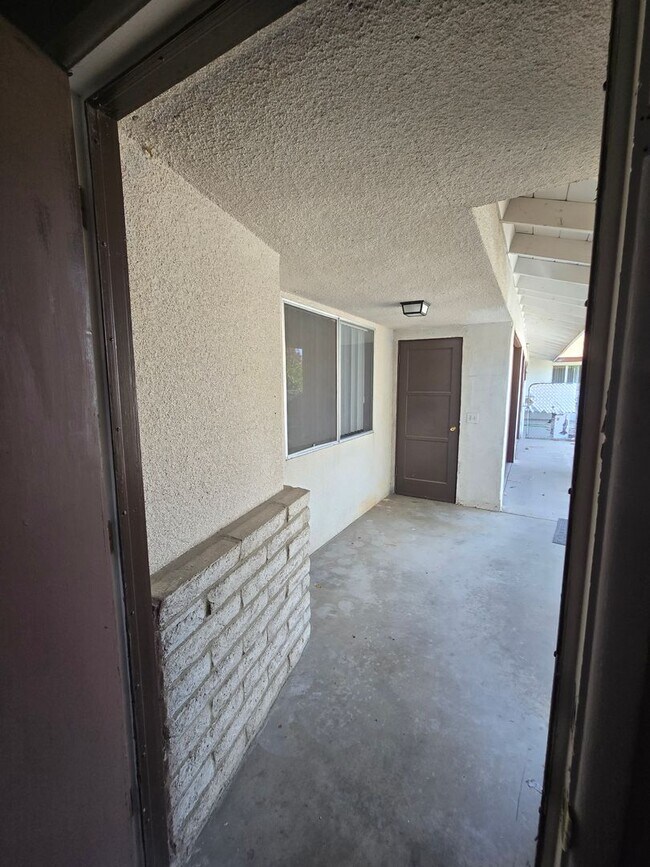 Building Photo - Holte &amp; Associates-Briarwood Ave
