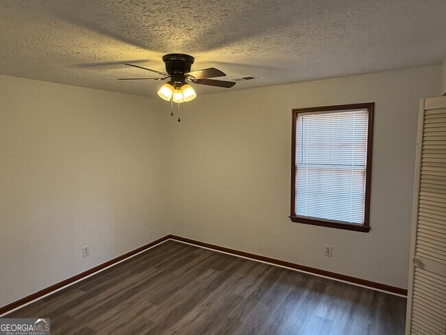 Building Photo - 2451 Nugget Dr SW