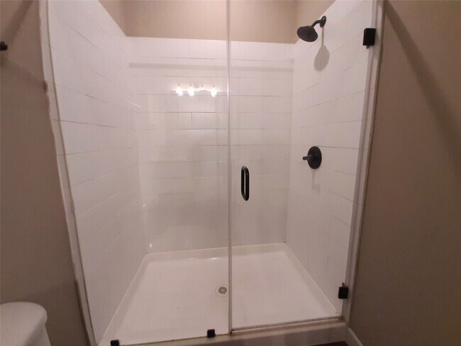 Building Photo - 9864 Grosbeak Ln