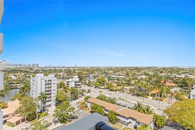 Building Photo - 340 Sunset Dr