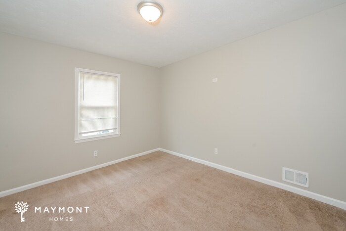 Building Photo - 4033 Emerald N Cir