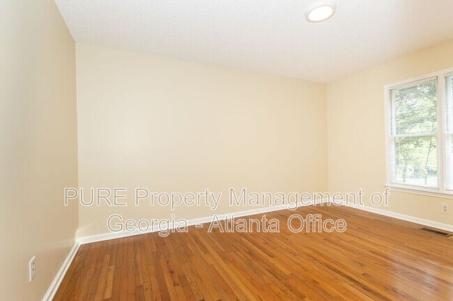 Building Photo - 50 Indian Springs Dr NE