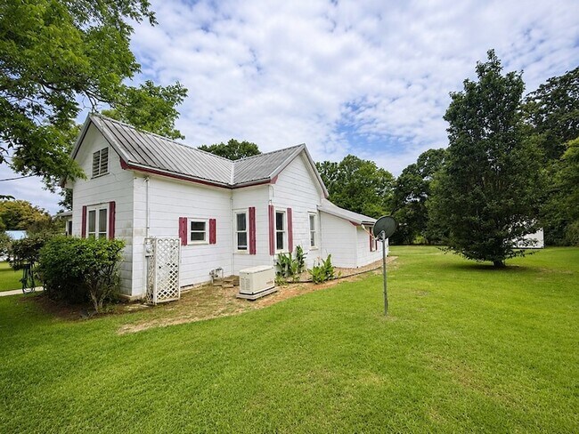 Building Photo - 509 N Peachtree St