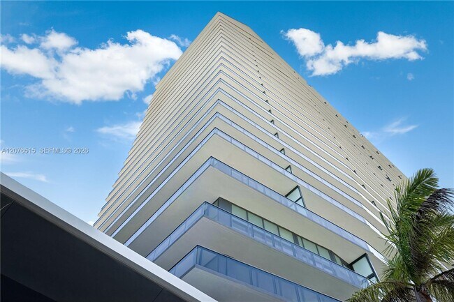 Building Photo - 1170 E Hallandale Beach Blvd