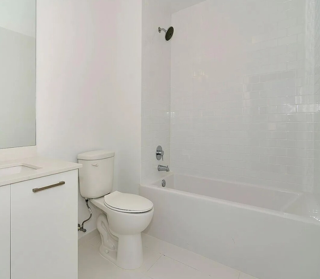 Building Photo - 151 SE 1st St