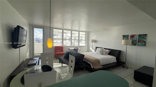 Building Photo - 100 Lincoln Rd