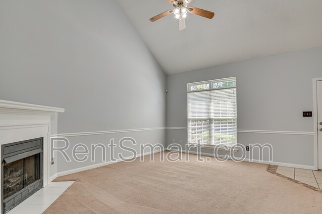 Building Photo - 324 Hornhead Dr