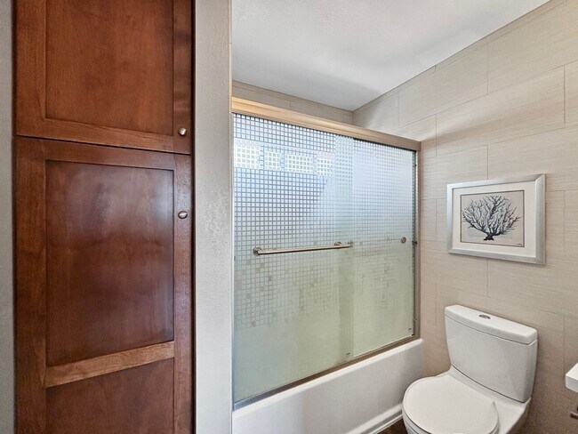 Building Photo - Stunning 1BA Studio in North Park w/ Priva...
