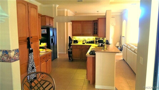 Building Photo - 38 Linder Dr
