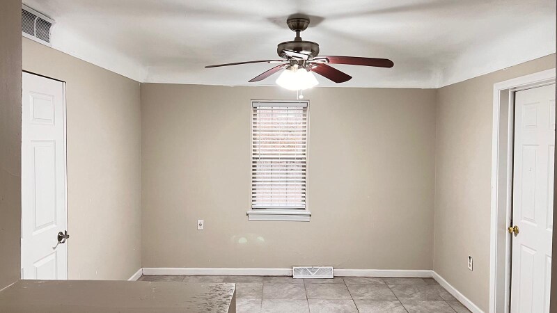 Building Photo - 25323 Orchard Lake Rd