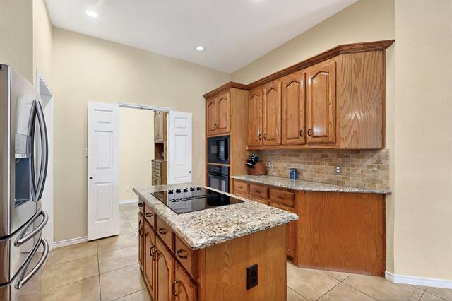 Building Photo - 6916 Arvida Dr