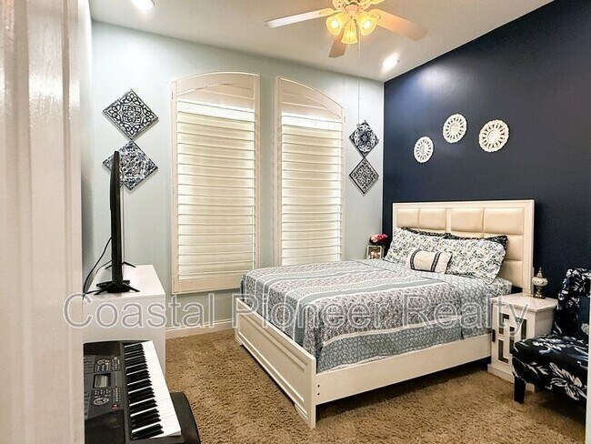 Building Photo - 14620 Chatsworth Manor Cir
