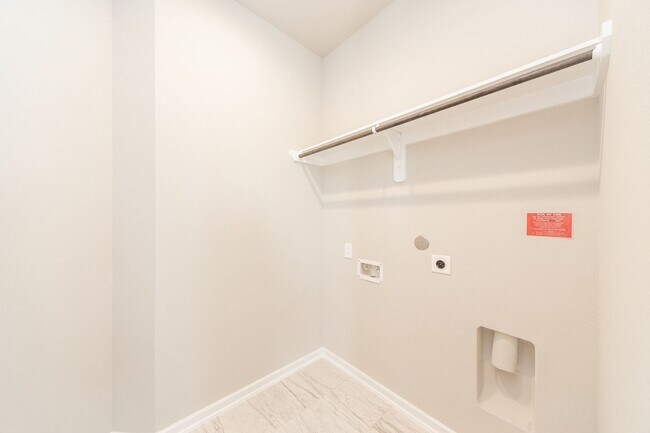 Building Photo - 2131 Wisteria Cove Dr