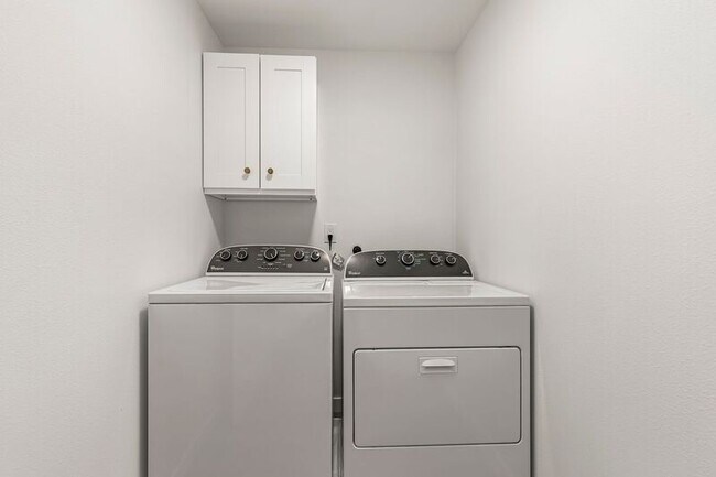 Building Photo - 3940 NW 148th Pl