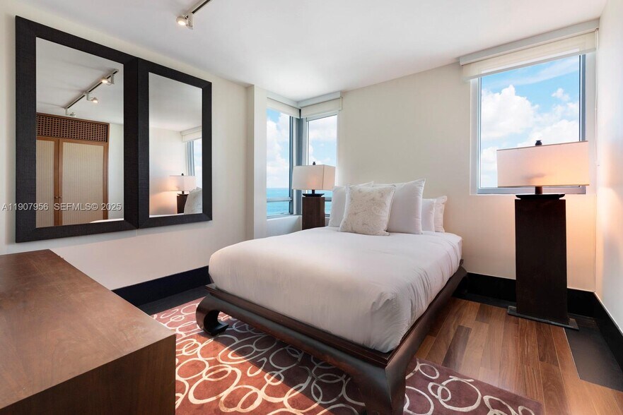 Building Photo - 2301 Collins Ave