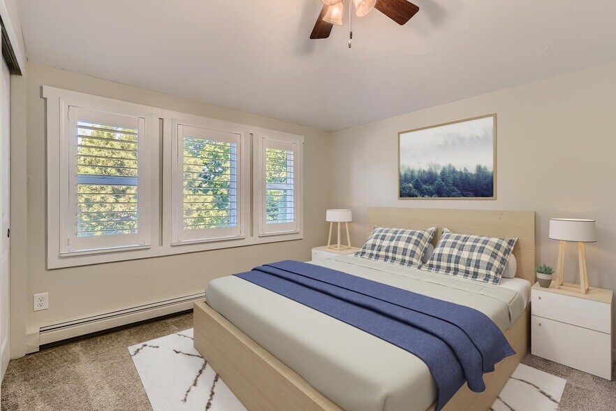 Building Photo - Spectacular Mayfair home with great backyard entertaining