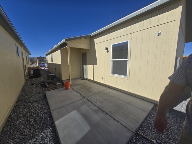 Building Photo - 1484 Tonto Dr