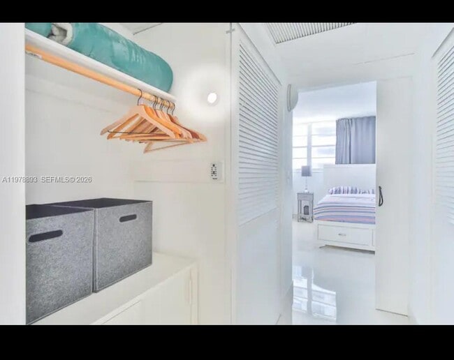 Building Photo - 4001 S Ocean Dr