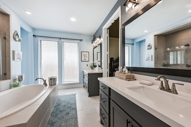 Building Photo - 27208 Starry Oaks Dr