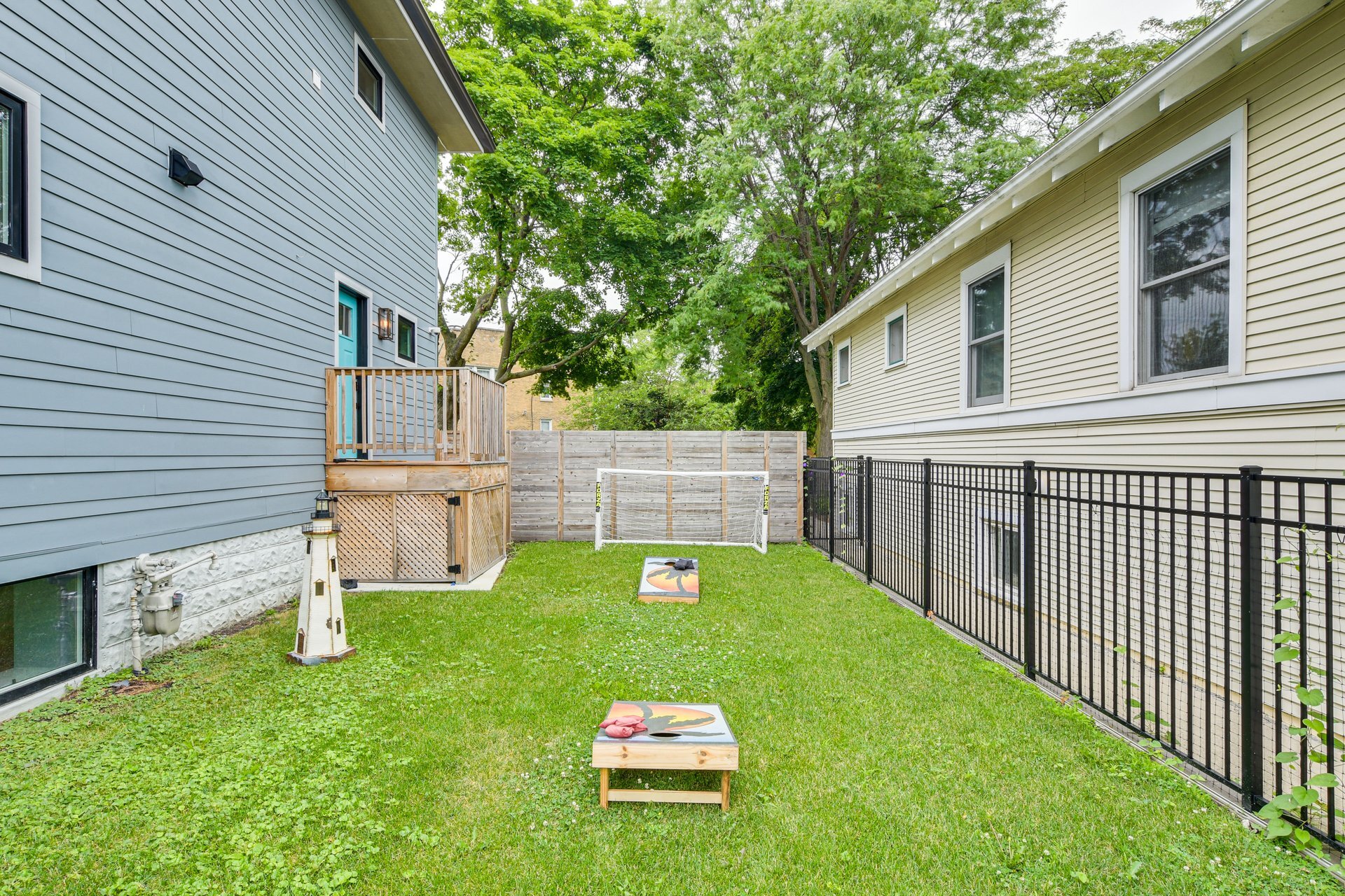 Fenced yard - 4727 N Kiona Ave