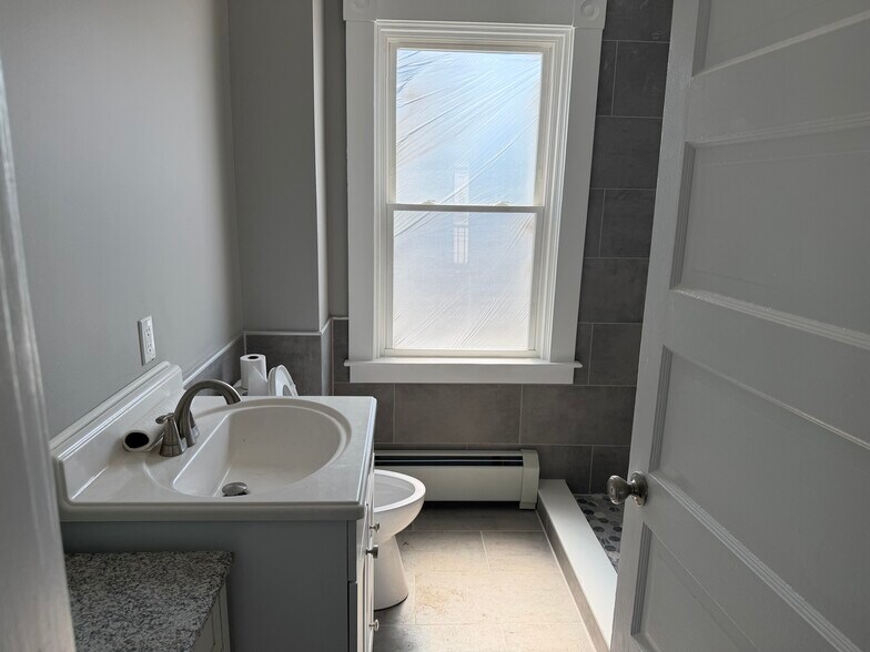 Building Photo - 90 Washington Ave