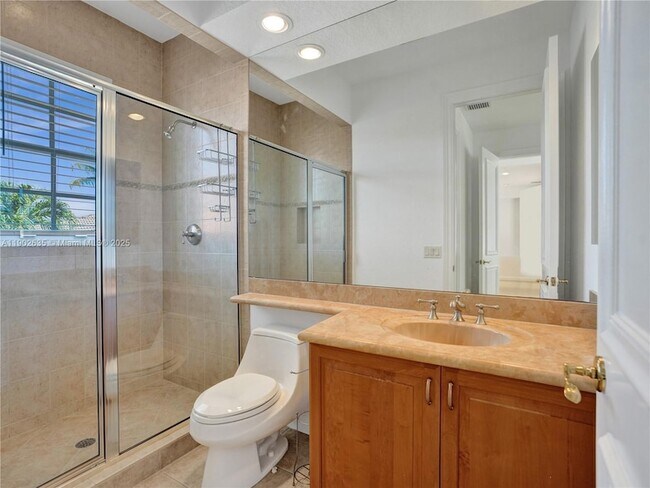 Building Photo - 16291 Bristol Pointe Dr