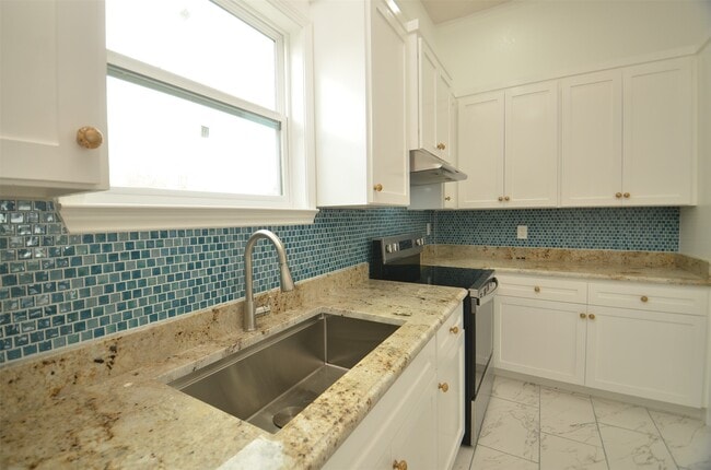 Building Photo - 2002 County Rd 55