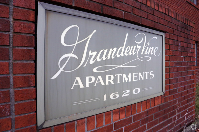 Building Photo - Grandeur Vine Apartments