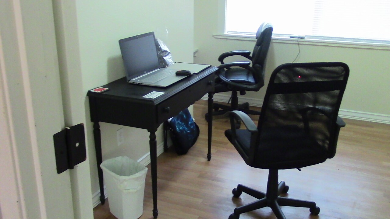 separate work space - 2710 Oliver Ave