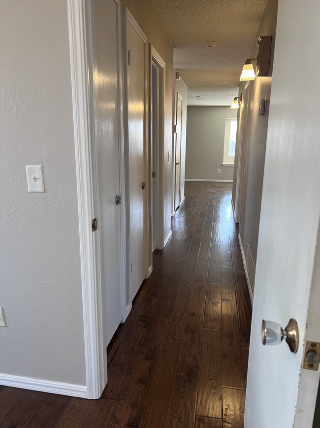 Building Photo - 2909 N Tropicana Ave