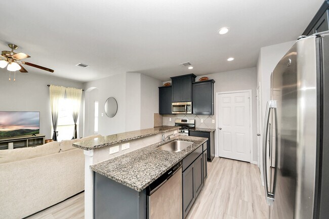 Building Photo - 13323 Colina Mdws Ln