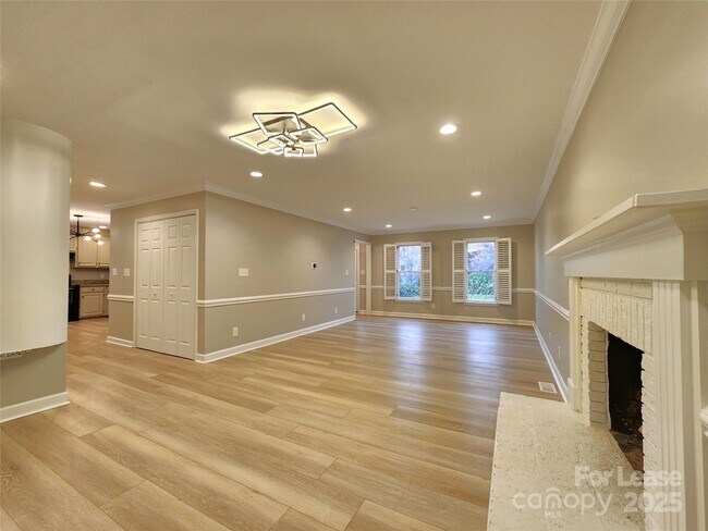 Building Photo - 7232 Sheffingdell Dr