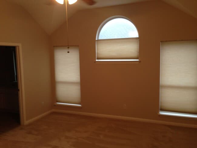 Building Photo - 4108 N Summercrest Loop