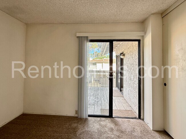 Building Photo - 3847 Camino Lindo