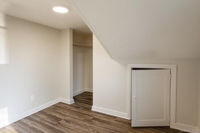 Building Photo - 12 Sayer St