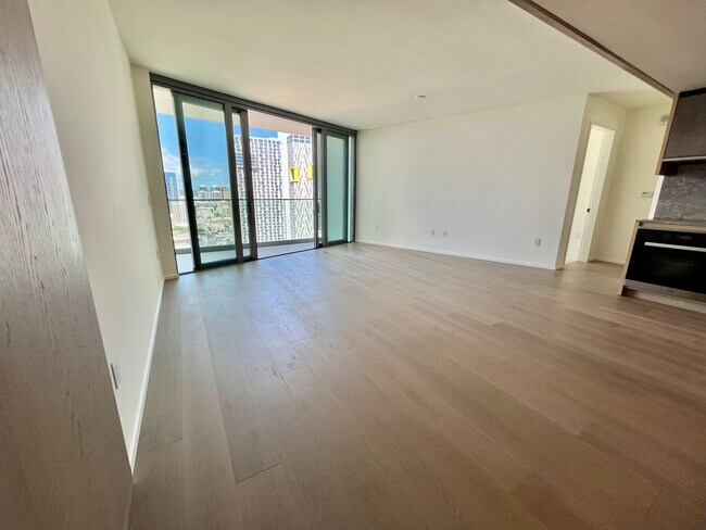 Building Photo - Well Maintained 1 Bed, 1 Bath, 1 parking i...