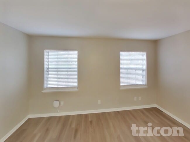 Building Photo - 4114 Hartford Dr