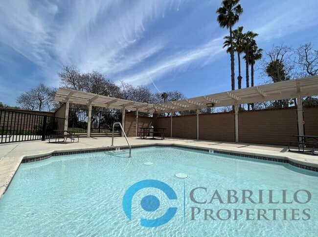 Building Photo - 2419 Fieldlane Pl