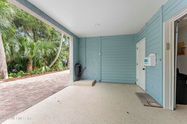 Building Photo - 670 Sherry Dr