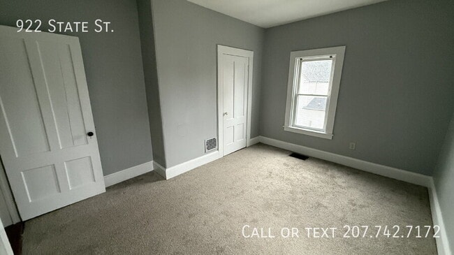 Building Photo - 922 State Street