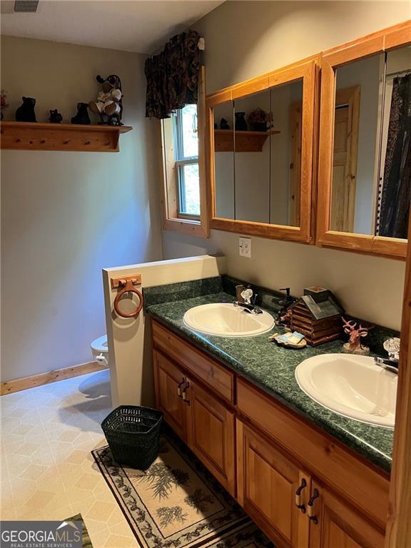 Building Photo - 266 Gates Club Rd