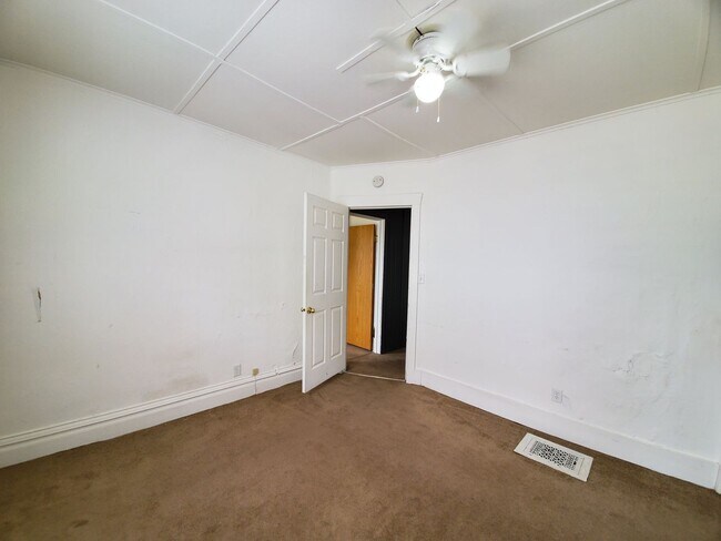 Building Photo - 2512 Walnut St