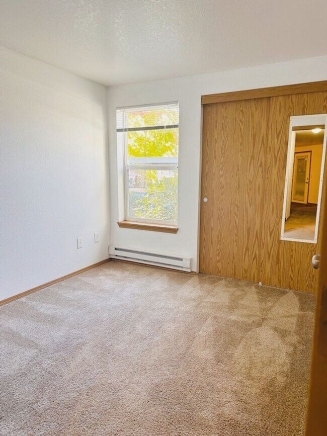 Building Photo - Find Your Perfect Place to Call Home! 2 Bedroom Coming Soon!