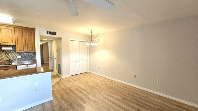 Building Photo - 8 Quails Run Blvd