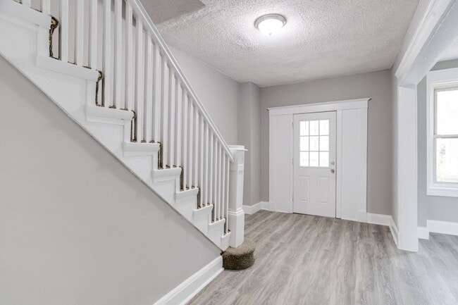 Building Photo - 2908 Oakley Ave