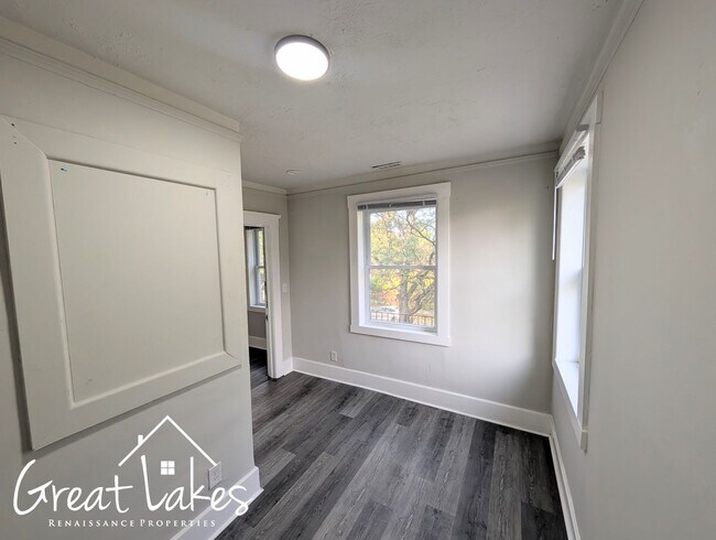 Building Photo - 4437 Avery St