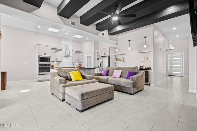 Building Photo - 2332 Mike Price Dr